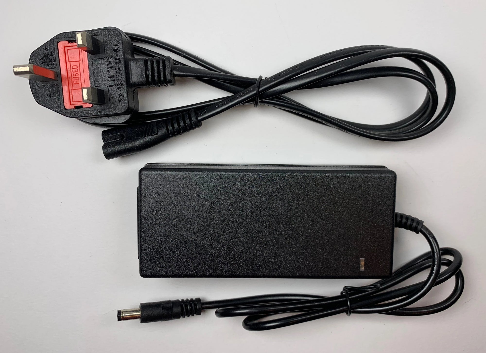 11.1V (12.6V) 3s Lithium-ion Battery Charger (3 Amps) UK plug